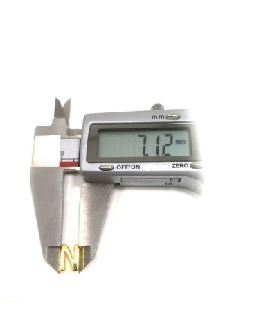 "V" Mini Harfler Lak Kaplama Gold - 3 Adet