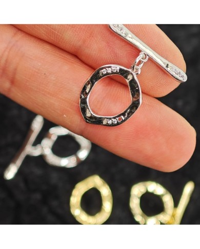 Asimetrik İşlemeli T Kapama - Gümüş