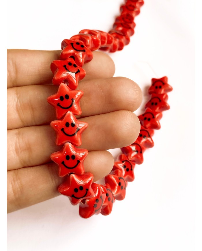 İpe Dizili Seramik Boncuk Kırmızı Güleryüzlü Yıldız 12mm - 1 Dizi