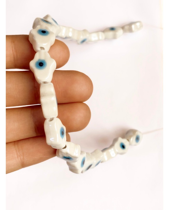 İpe Dizili Seramik Boncuk Beyaz Hamsa El 15mm - 1 Dizi