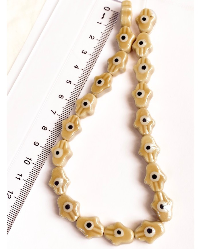 İpe Dizili Seramik Boncuk Krem Hamsa El 15mm - 1 Dizi