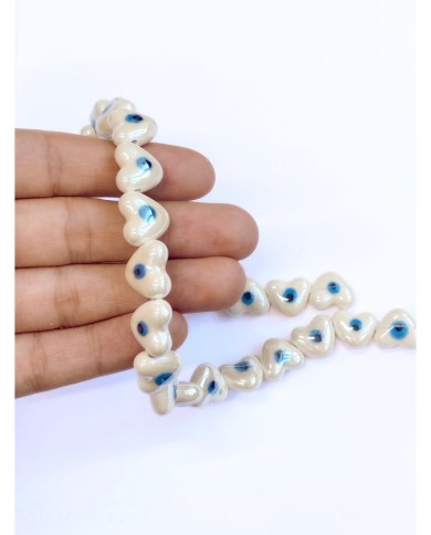 İpe Dizili Seramik Boncuk Beyaz Nazar Boncuklu Kalp 15mm - 1 Dizi