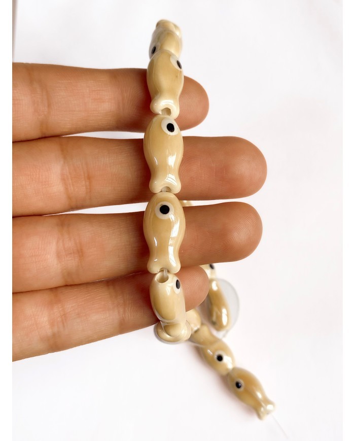 İpe Dizili Seramik Boncuk Krem Balık 19mm - 1 Dizi