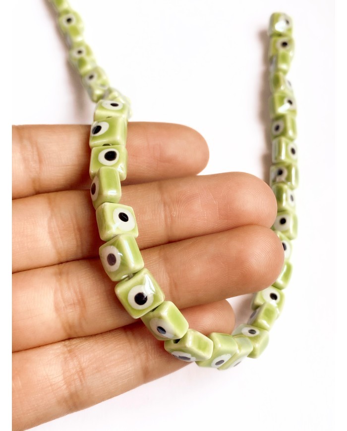 İpe Dizili Seramik Boncuk Yeşil Nazar Boncuklu Küp 8mm - 1 Dizi