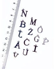 Çelik Rodyum Kaplama Kulplu Harf Kolye Bileklik Ucu Charm Nikel 12x13mm 1 Adet