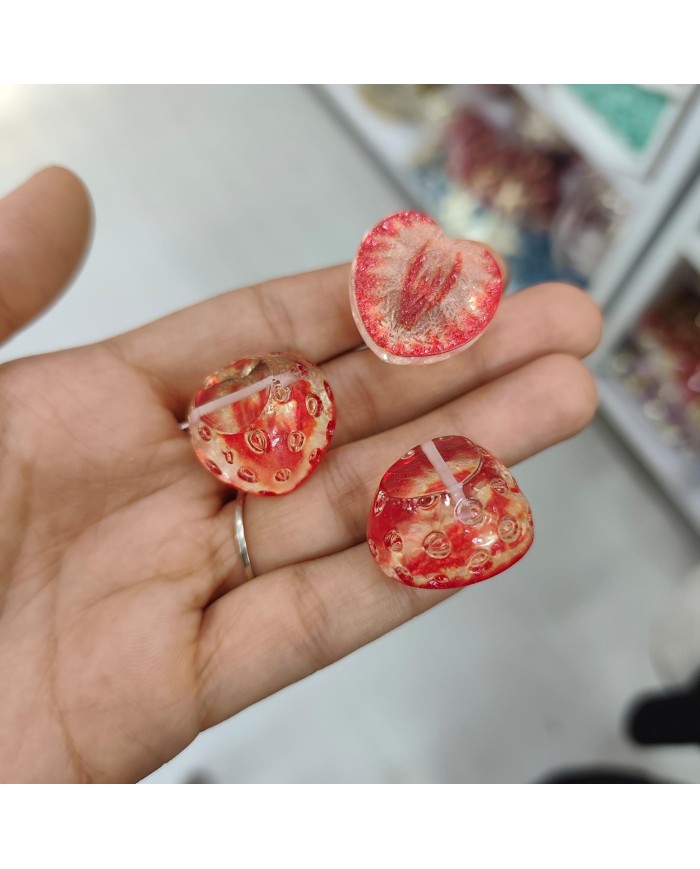 Plastik Şeffaf Çilek Figürlü Kolye Bileklik Ucu Charm 1 Adet