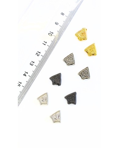 Zamak Çift Delikli Üçgen Tesbih Aparatı Desenli Nikel - 11x11mm